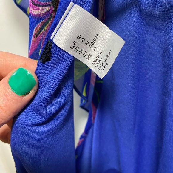 2 for $20 ⚜️ Divided H&M Bright Blue Floral Leaves V Neck Frill Dress Size 10 - Picture 2 of 4